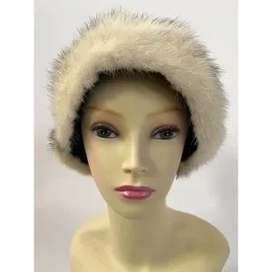 Designed by Lora | Accessories | Vintage 6s Fur Hat Designed 